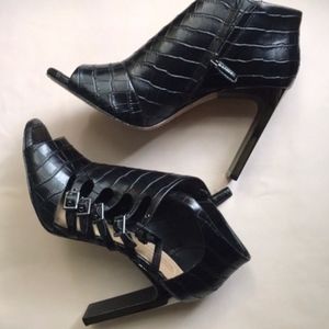 BCBGMaxAzria Shoes - BCBG Max Azria Vero Cuio Cage Straps Heels Sexy10 BCBGMaxAzria Shoes - BCBG Max Azria Vero Cuio Cage Straps Heels Sexy10